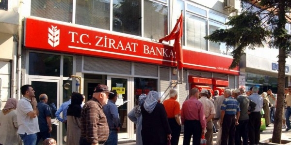 Emeklinin Zamlı Maaşları Pazartesinden İtibaren Yatırılacak