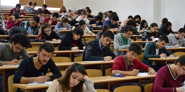 Yüz Binlerce Öğrenciye Kötü Haber