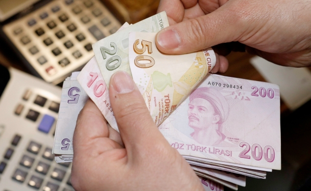 Hükümet, İşsizlik Maaşının Artırılması İçin Formüller Arıyor