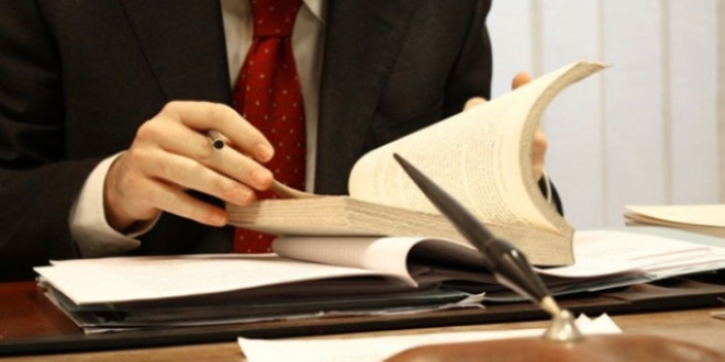 Memur Ticaret Yaparsa Devleti Alır Devleti Satar