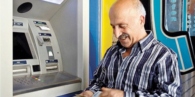 Emekliye Yüzde 4 Ek Ödeme